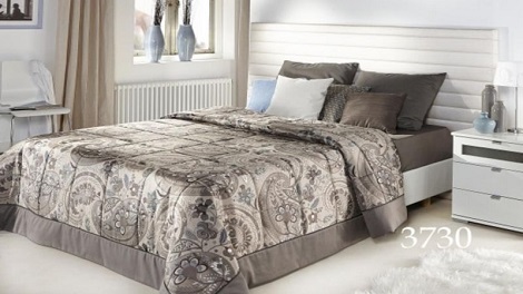 Cevelit sprei met rand bruin, bloem, satijn, op maat,litsjumaux